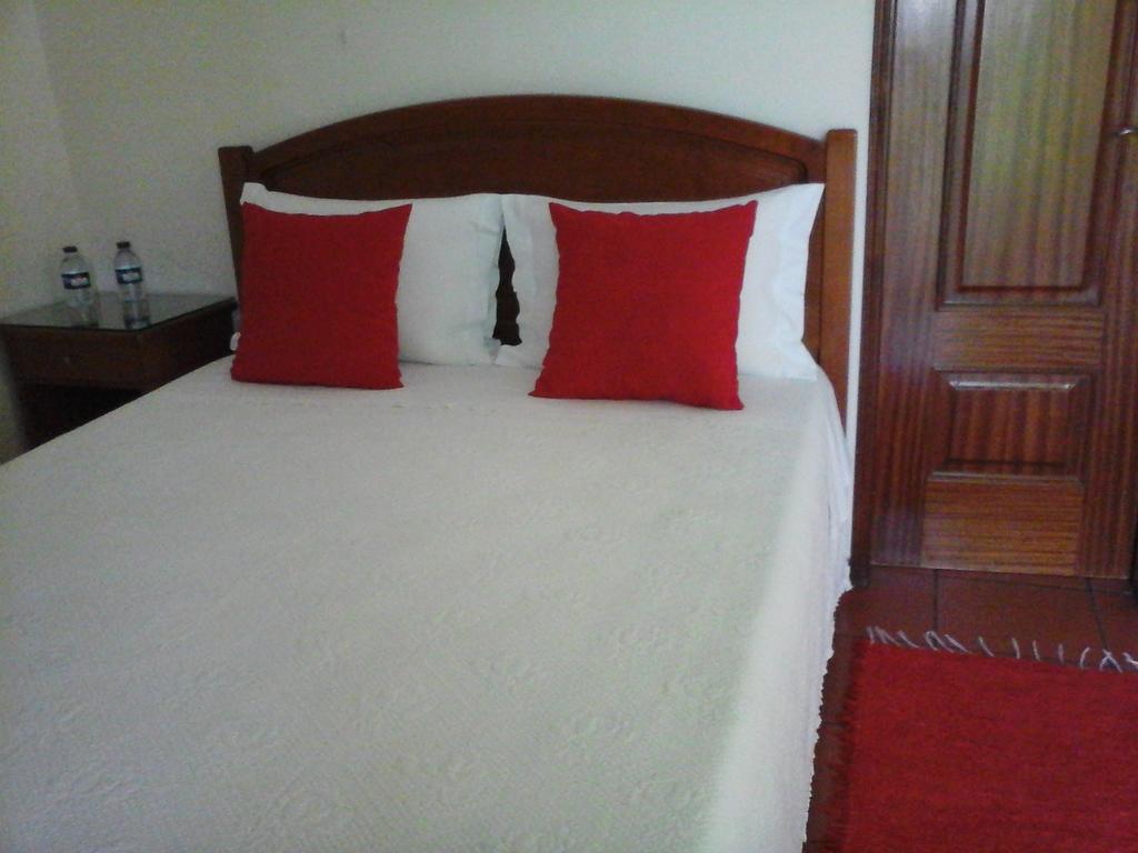 Residencial Idalio Hotel Odemira Ruang foto